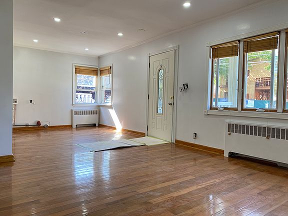 2nd image of 14726 18th Ave Floor 1