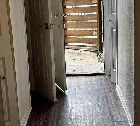 4th image of 2018 W Rundberg Ln APT 6C