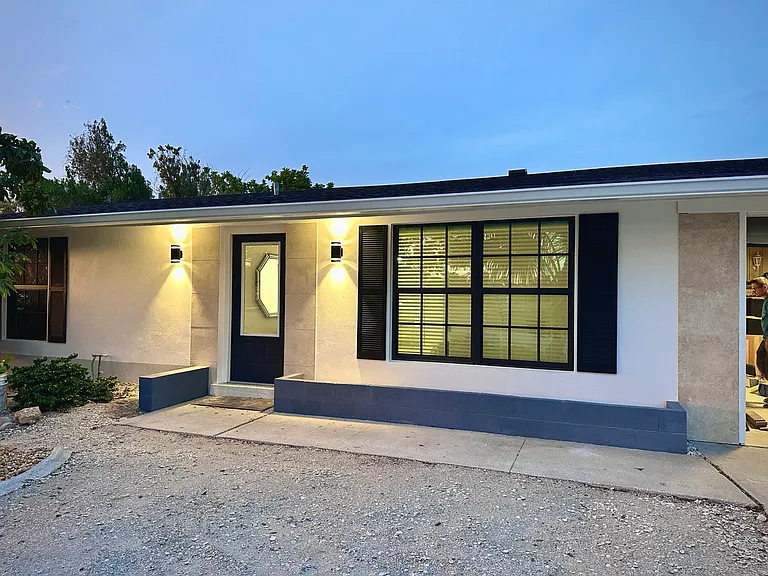 19385 Midway Blvd — Photo 1
