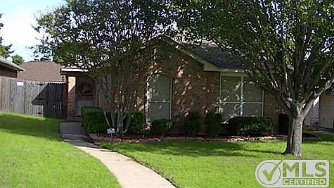 1st image of 320 Bryant Ln