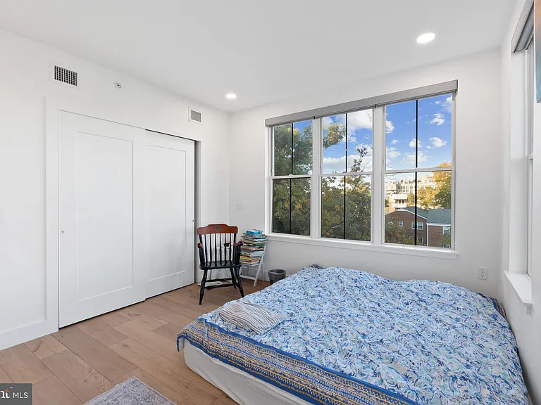 1245 N Pierce St #9 — Photo 16