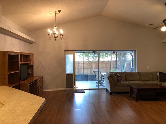 3rd image of 1845 Kettler Dr