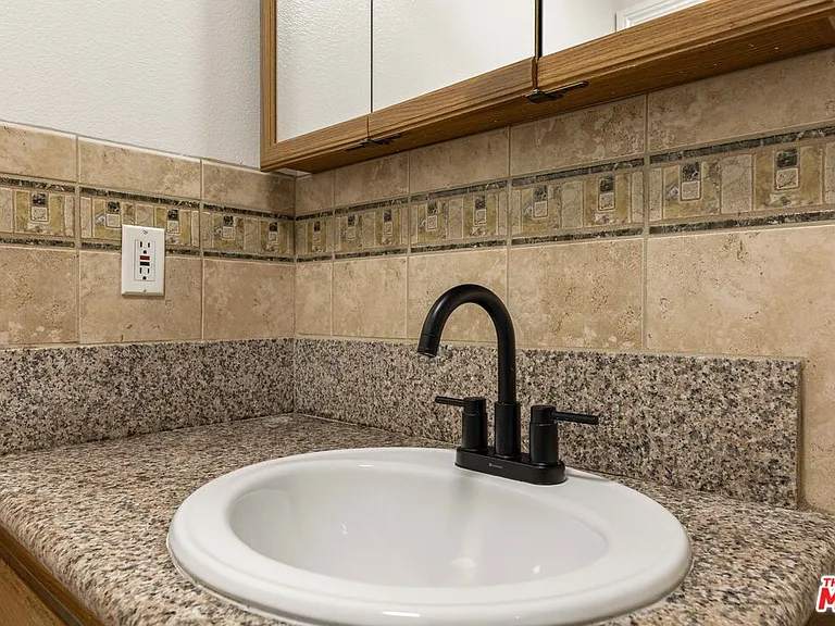 11738 Valley View Ave #1 — Photo 23