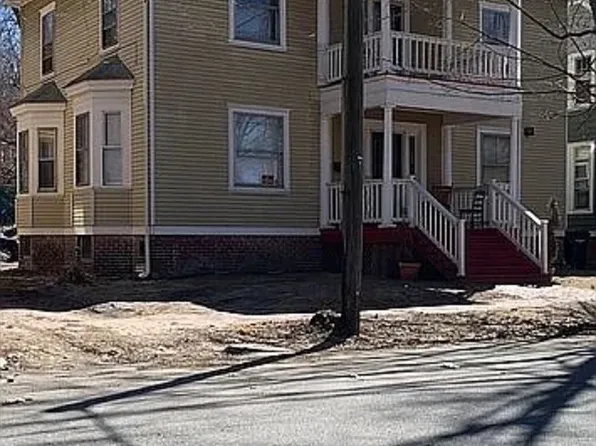 51 Avon Pl, Springfield, MA 01105