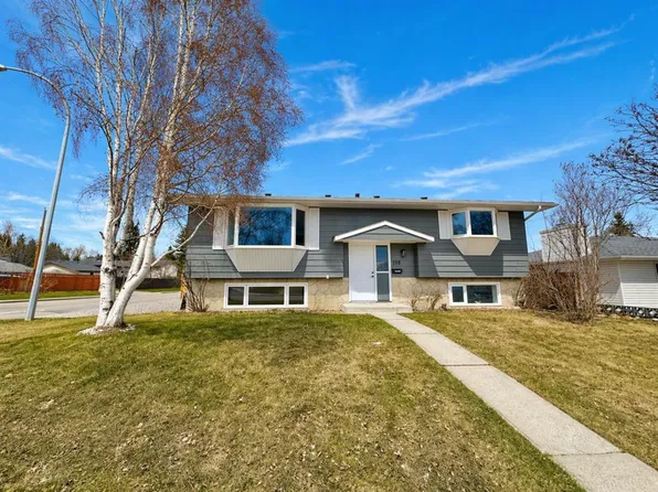 198 W Silver Brook Rd NW, Calgary, AB T3B 3J1