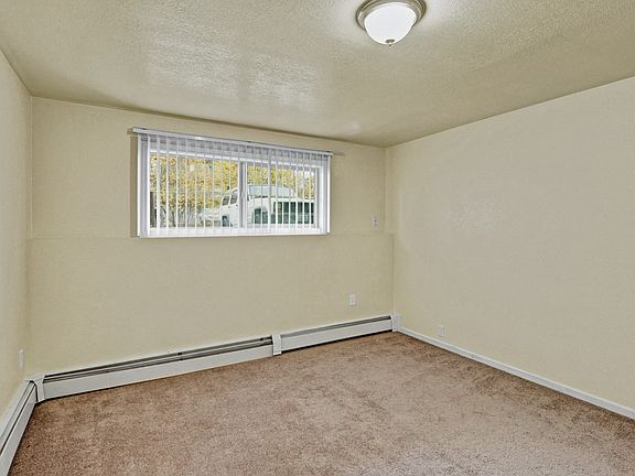 Ptarmigan Meadows Apartments - Bedroom