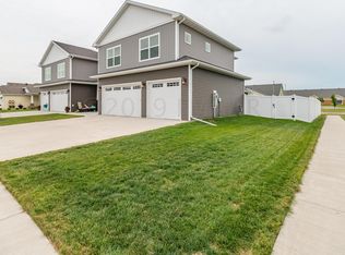 5566 Tuscan Ct S, Fargo, ND 58104
