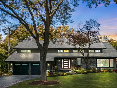 940 N Washington St, Hinsdale, IL, 60521