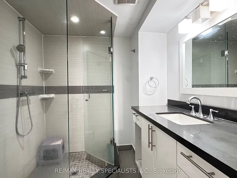 131 Searle Ave #BASEMENT — Photo 26