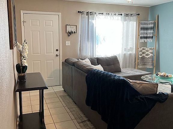5th image of 905 Calle Del Sol