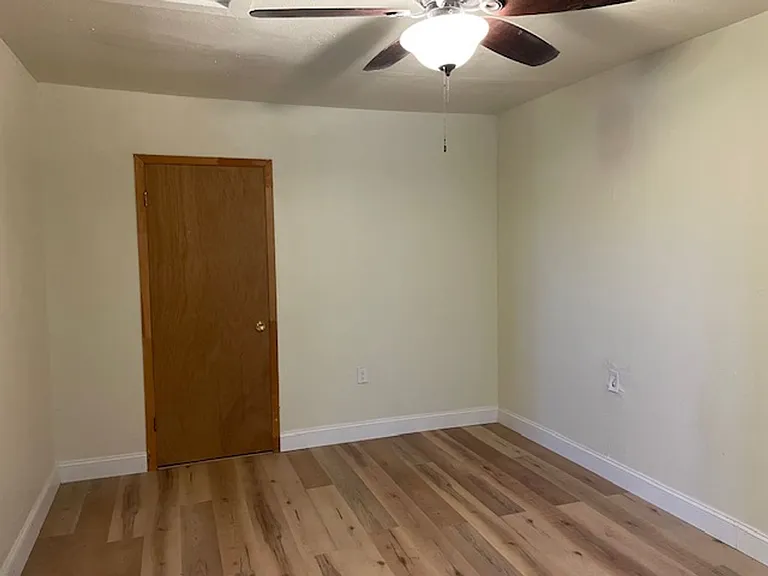 5108 Lamesa Ave — Photo 8