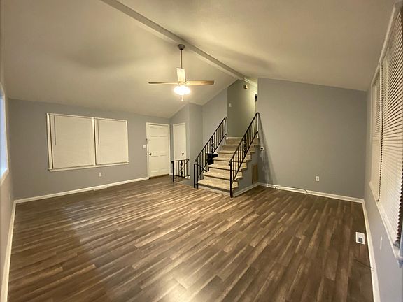 3rd image of 203 Anglewood Dr