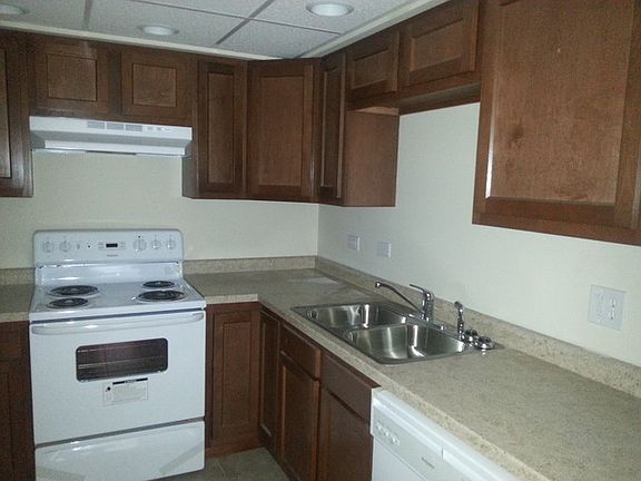 5th image of 3819 W 123rd St APT 105