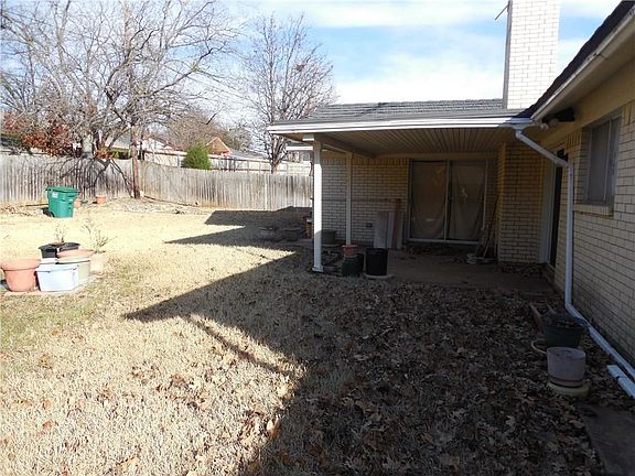 3rd image of 7409 Yolanda Dr
