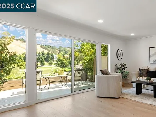 3434 Tice Creek Dr APT 5, Walnut Creek, CA 94595