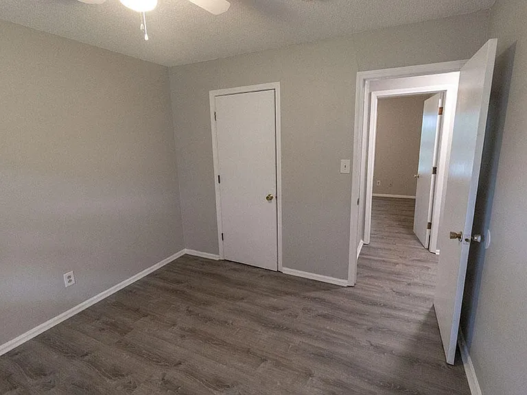 2904 Leeway Dr #D — Photo 14