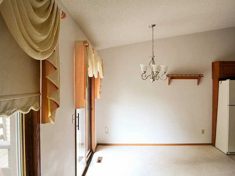 2002 Mesabi Ave E — Photo 9