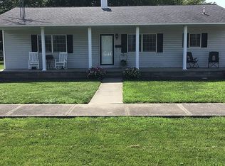 1607 N Franklin St, Litchfield, IL 62056