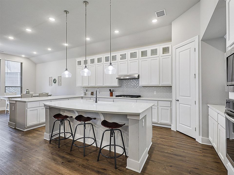 1st image of 5106 Twin Oaks Ct