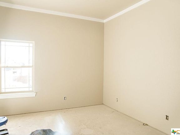 4th image of 2507 Crystal Ann Dr