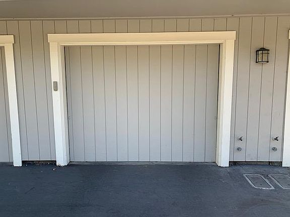 2nd image of 860 Apricot Ave APT C