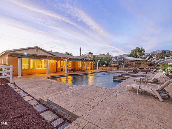 2nd image of 33442 Desert Rd