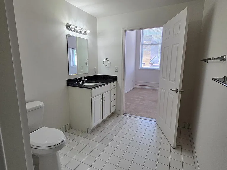 4368 Cresson St #302 — Photo 15