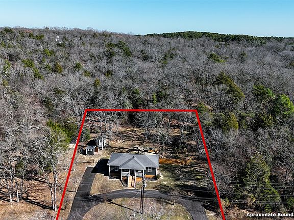 4th image of 640 Callender Lake Dr