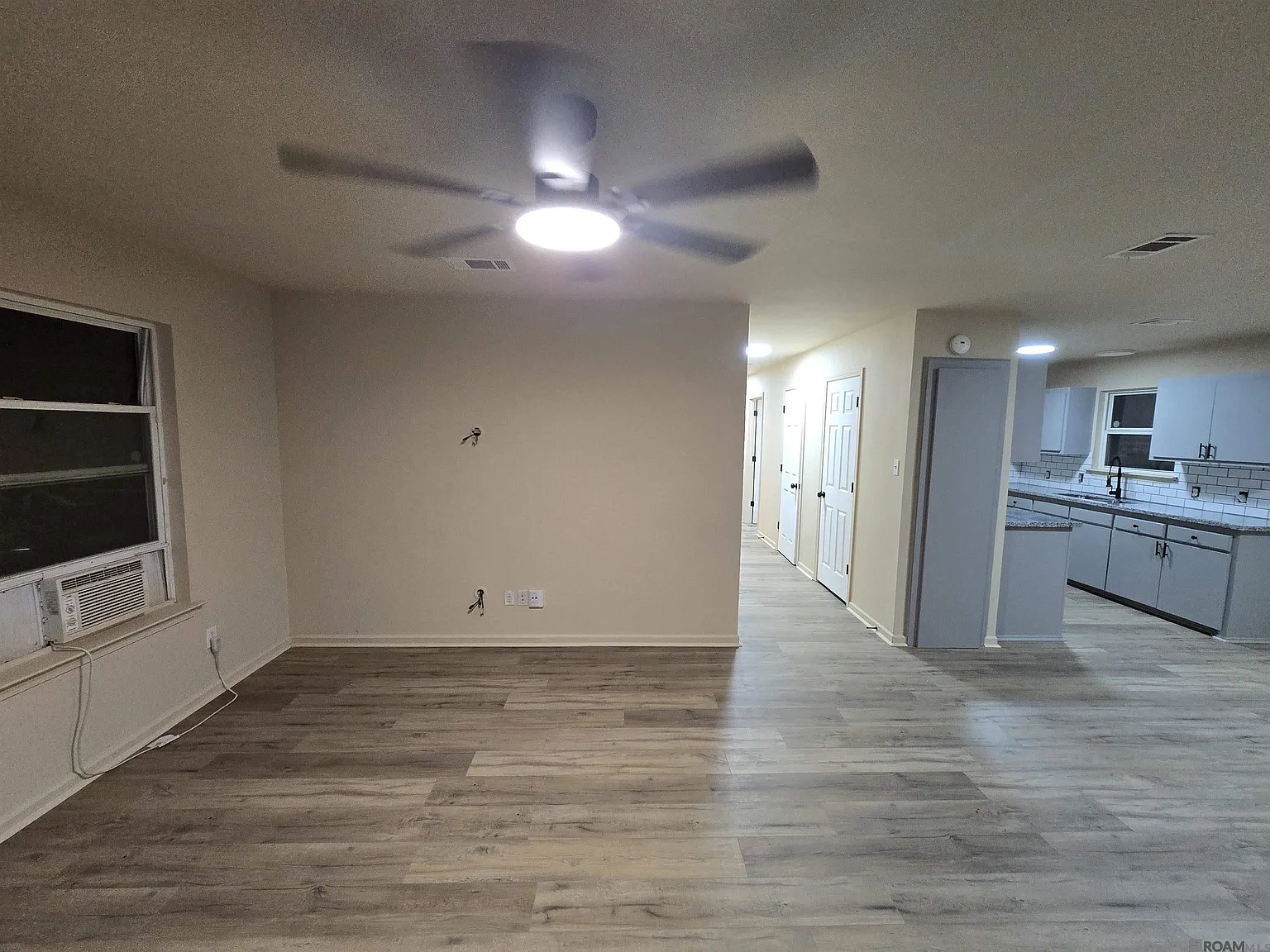 3 bed, 1100 sqft, $1,400 — Photo 3