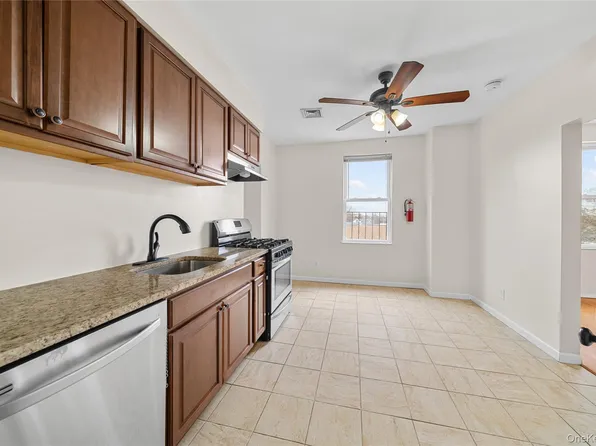 402 Jericho Tpke #4, New Hyde Park, NY 11040