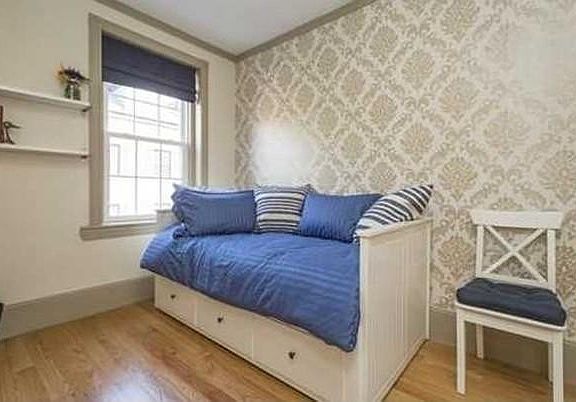 5th image of 33 Irving St APT 6