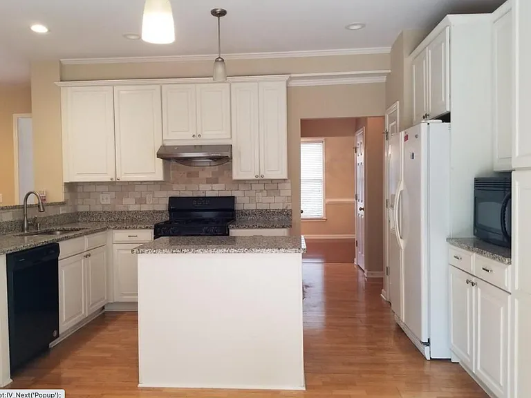 4310 Canterbury Walk Dr — Photo 8