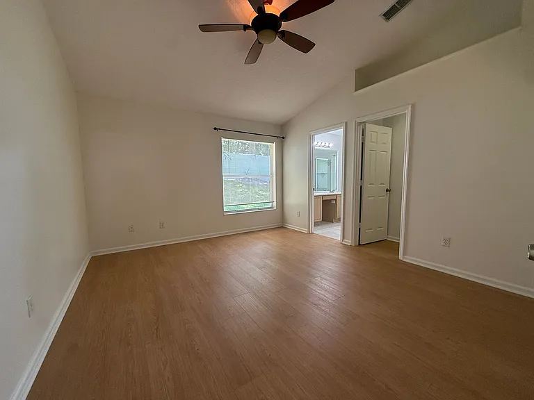 1905 Pine Bay Dr — Photo 6