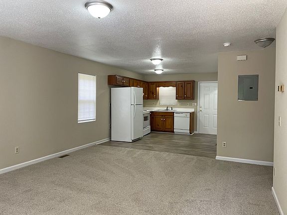 2nd image of 230 Northwood Dr APT 2A
