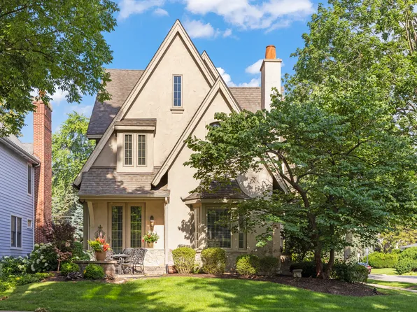 706 N Ellsworth St, Naperville, IL 60563