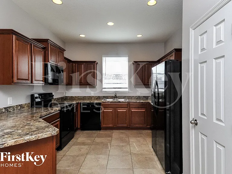 5276 Krenson Woods Way — Photo 6