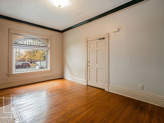 4th image of 772 Neil Ave #A