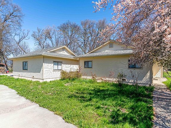 3rd image of 24900 Fairbanks Lane