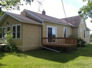 2042 338th Ln NE, Cambridge, MN 55008