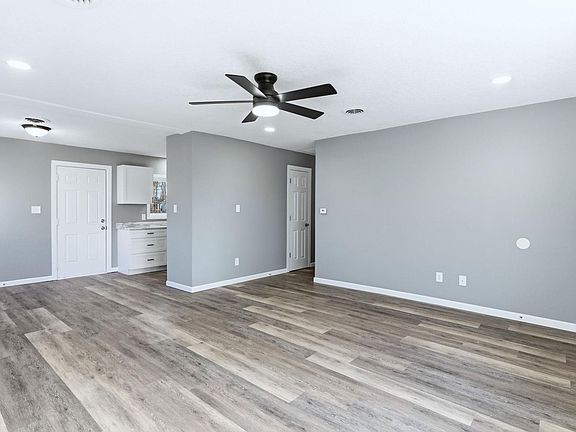 3rd image of 2623 Trentman Ave