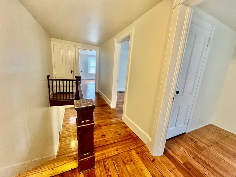 82 State St — Photo 10
