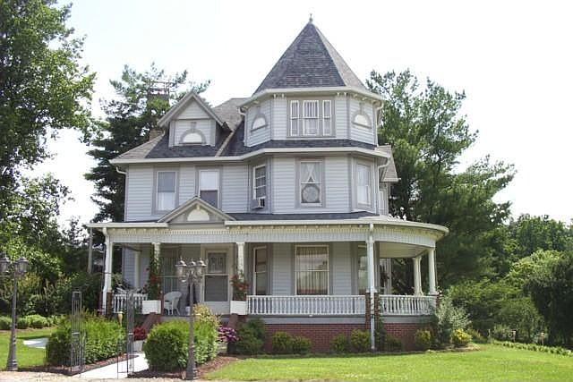 104 Chestnut Ave, Stuart, VA 24171 | Zillow