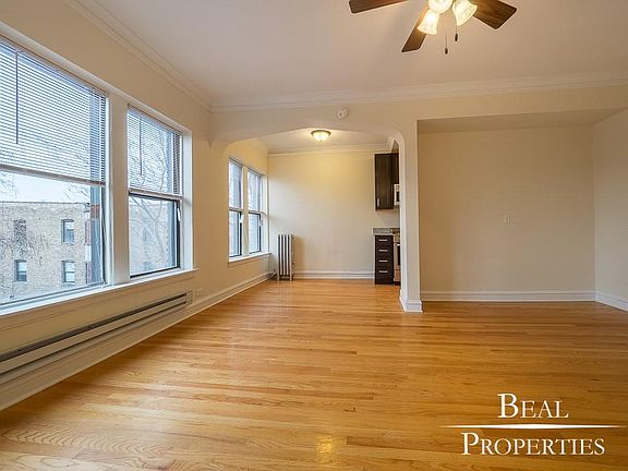 3rd image of 4614 N Paulina St APT 303