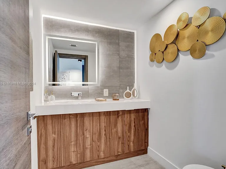 1930 Bay Dr #2 — Photo 27