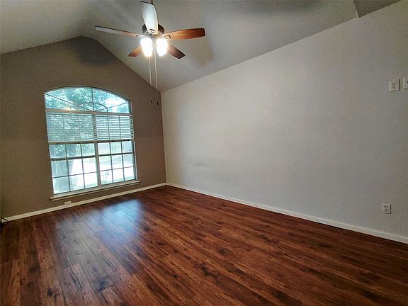 5th image of 3613 Stockton Dr