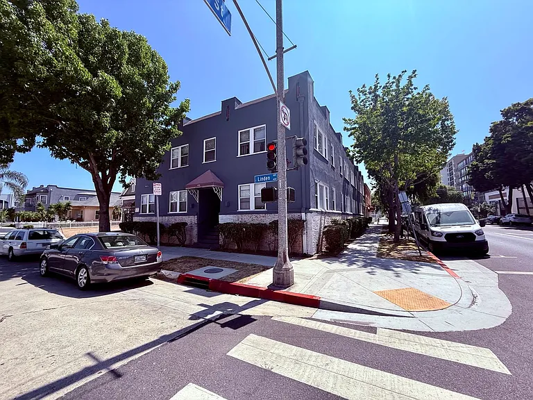 406 Linden Ave — Photo 13