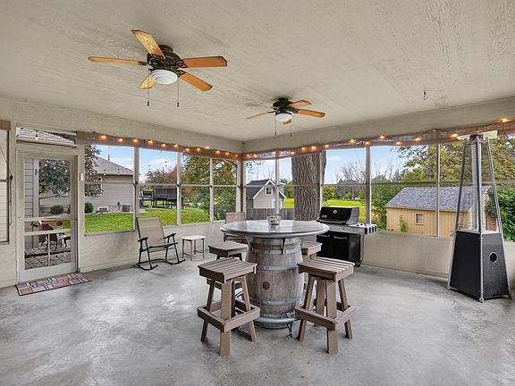 3rd image of 101 Anglewood Dr