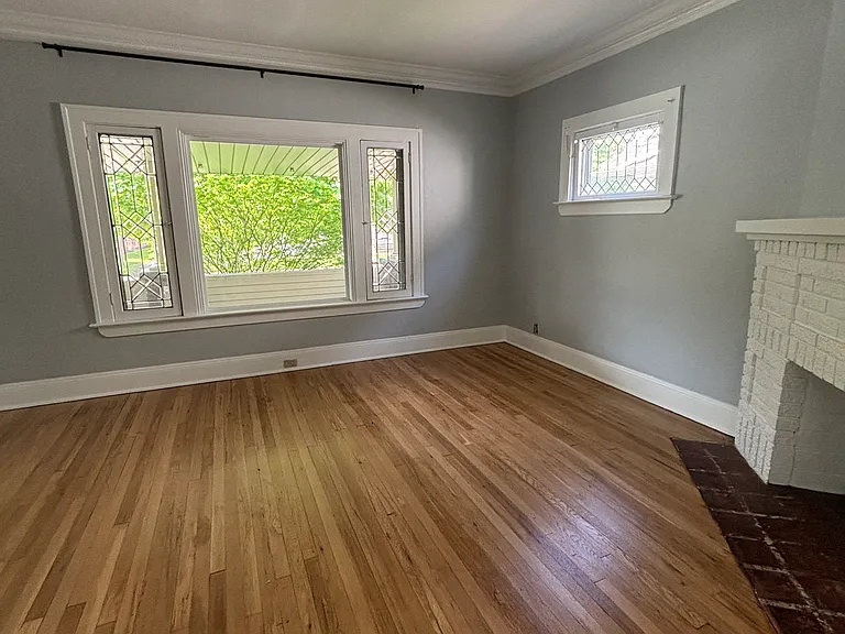 1261 Donald Ave — Photo 13