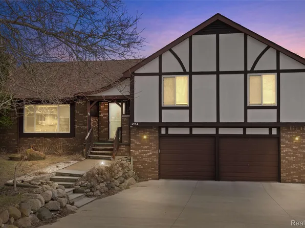 254 Cross Timbers St, Oxford, MI 48371