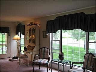 4th image of 236 Lobelia Ct